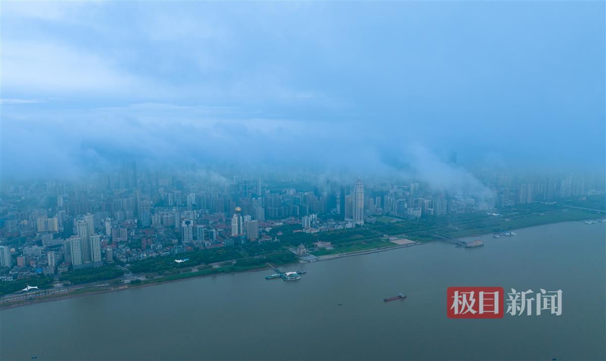 皇冠真人注册